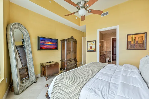 $720,000 | 4821 East NASA Parkway, Unit 18W, Seabrook, TX 77586