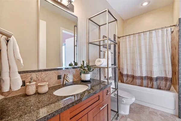 $720,000 | 4821 East NASA Parkway, Unit 18W, Seabrook, TX 77586