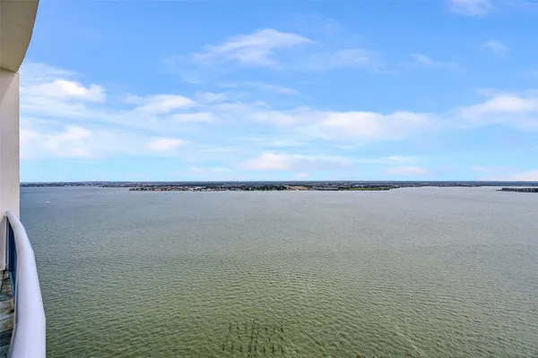 $720,000 | 4821 East NASA Parkway, Unit 18W, Seabrook, TX 77586