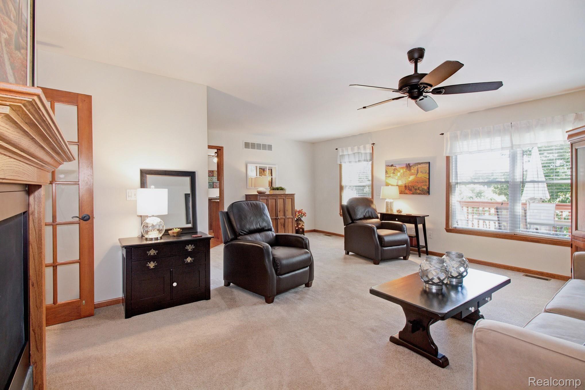 1113 South Hacker Road Brighton, MI 48114 - Photo 12 of 35 Great Room