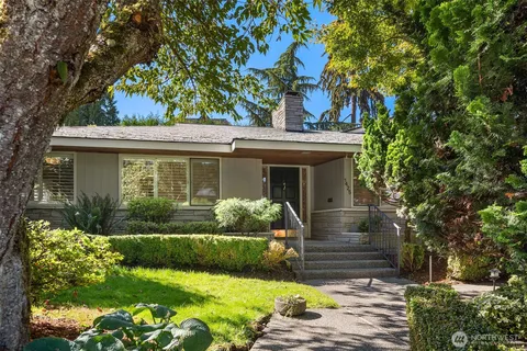 $2,395,000 | 1425 Broadmoor Drive East, Seattle, WA 98112