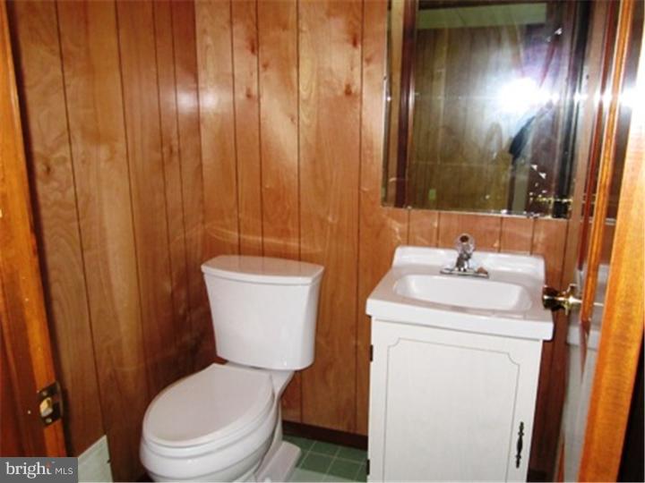 2424 Berkley Road Reading, PA 19605 - Photo 15 of 21 Half Bath