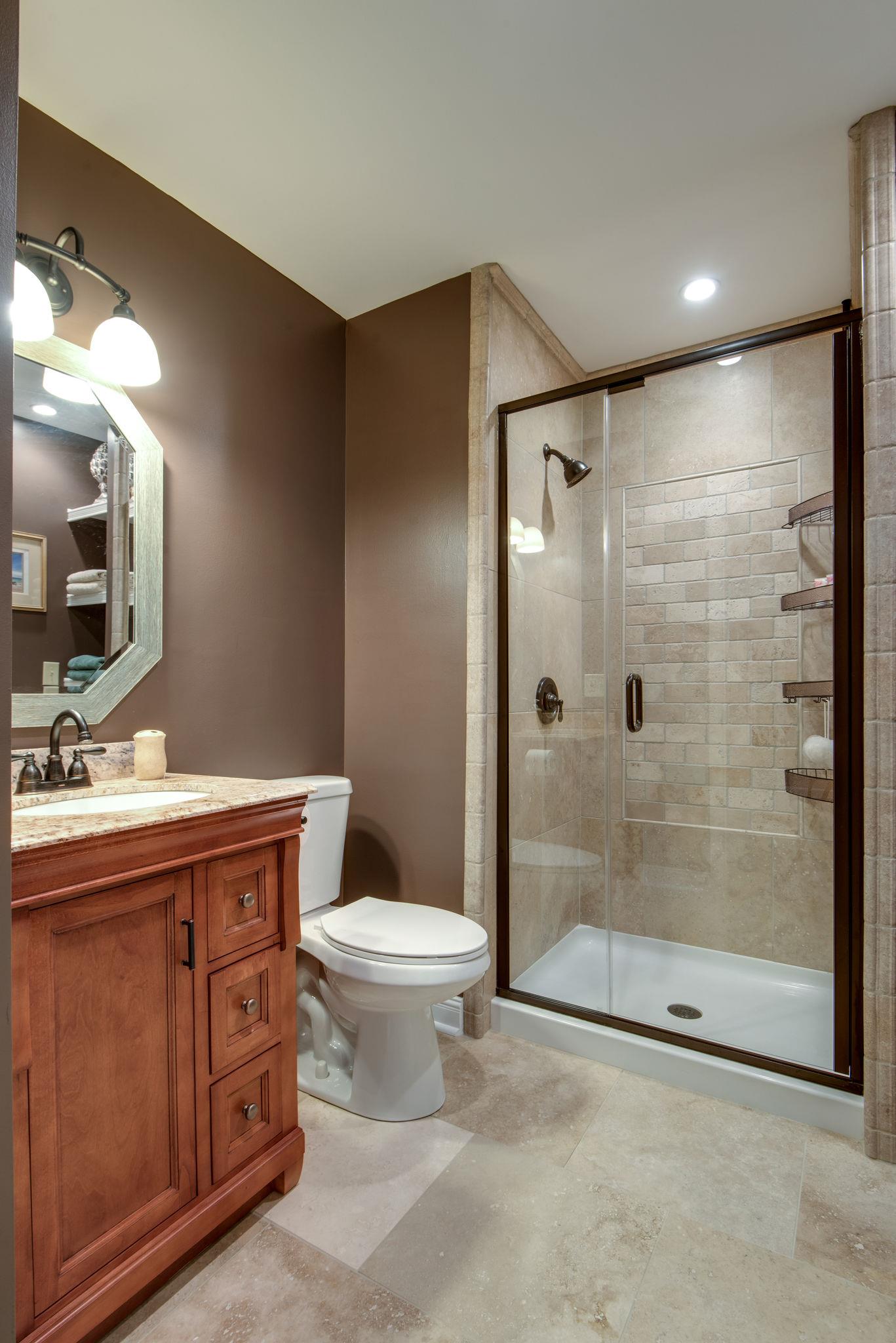 716 Murfreesboro Road Franklin, TN 37064 - Photo 13 of 30 Full Bathroom 3 in Bedroom 2