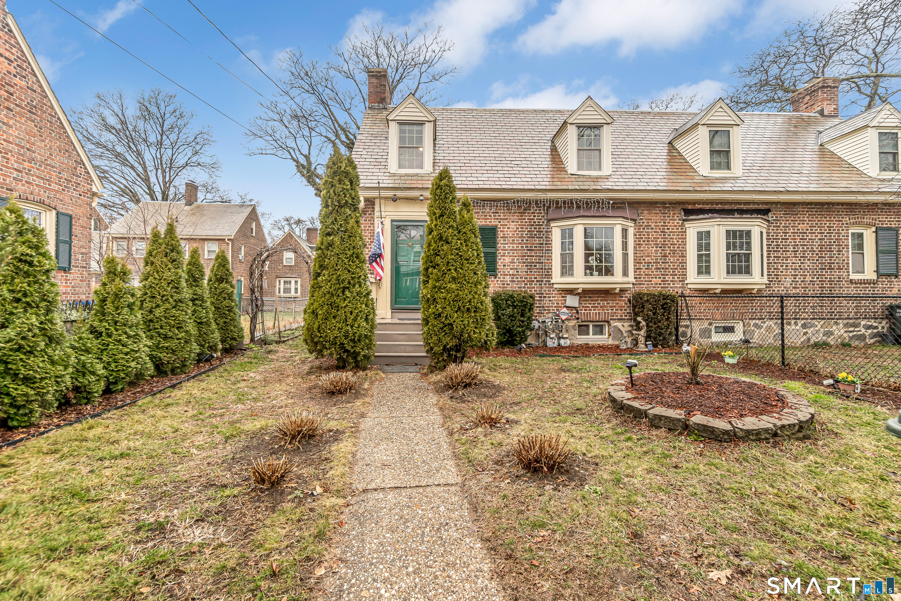 16 Cole Street Bridgeport, CT 06604 - Photo 2 of 22