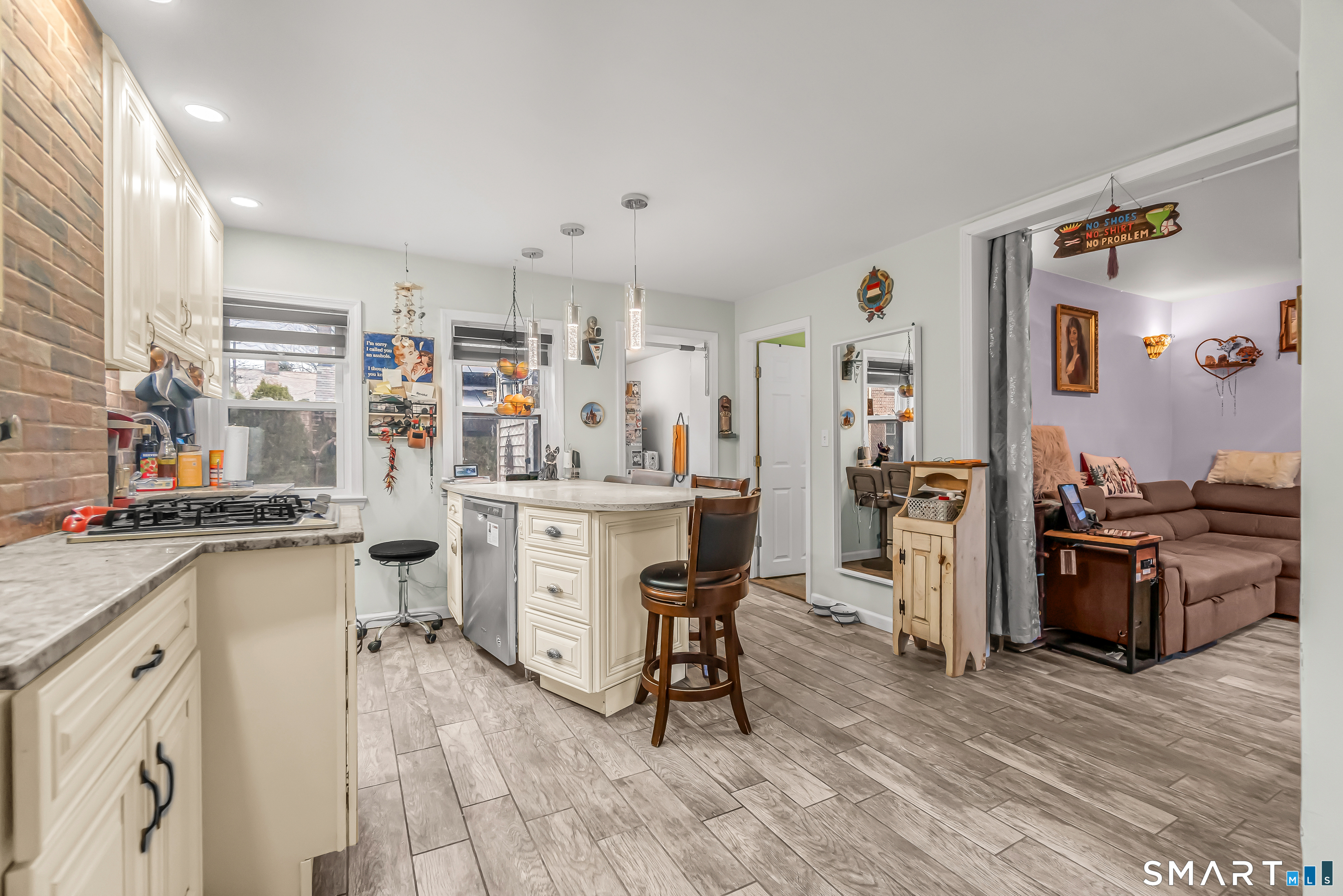 16 Cole Street Bridgeport, CT 06604 - Photo 3 of 22