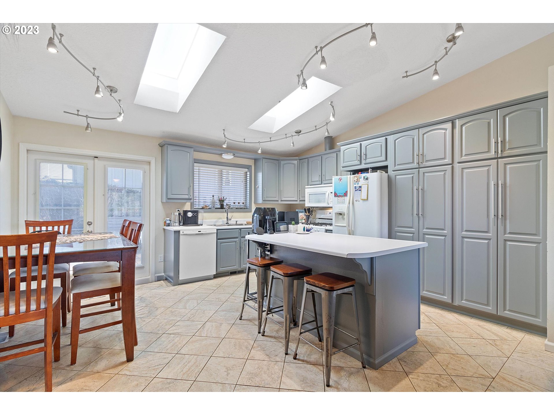 3510 Northeast Johns Loop Neotsu, OR 97364 - Photo 5 of 27