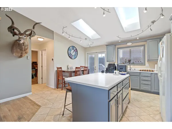 $599,000 | 3510 Northeast Johns Loop, Neotsu, OR 97364