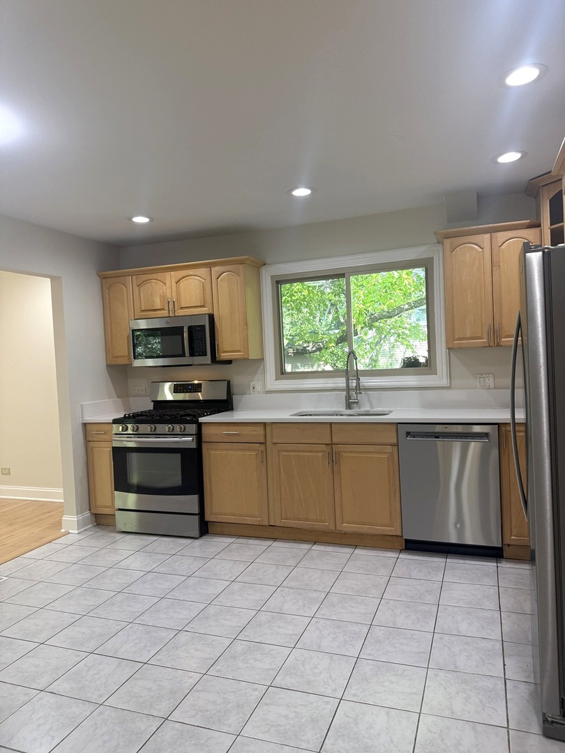 425 Carriage Hill Road Naperville, IL 60565 - Photo 18 of 42