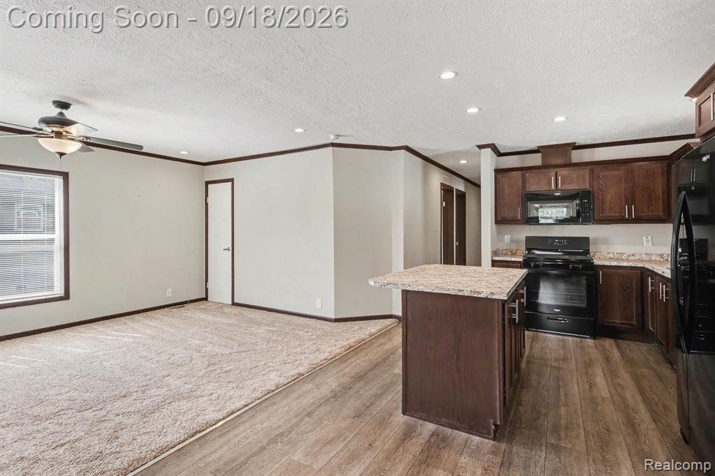 470 Flamingo Street Rochester Hills, MI 48309 - Photo 4 of 18 Gallery Image 4