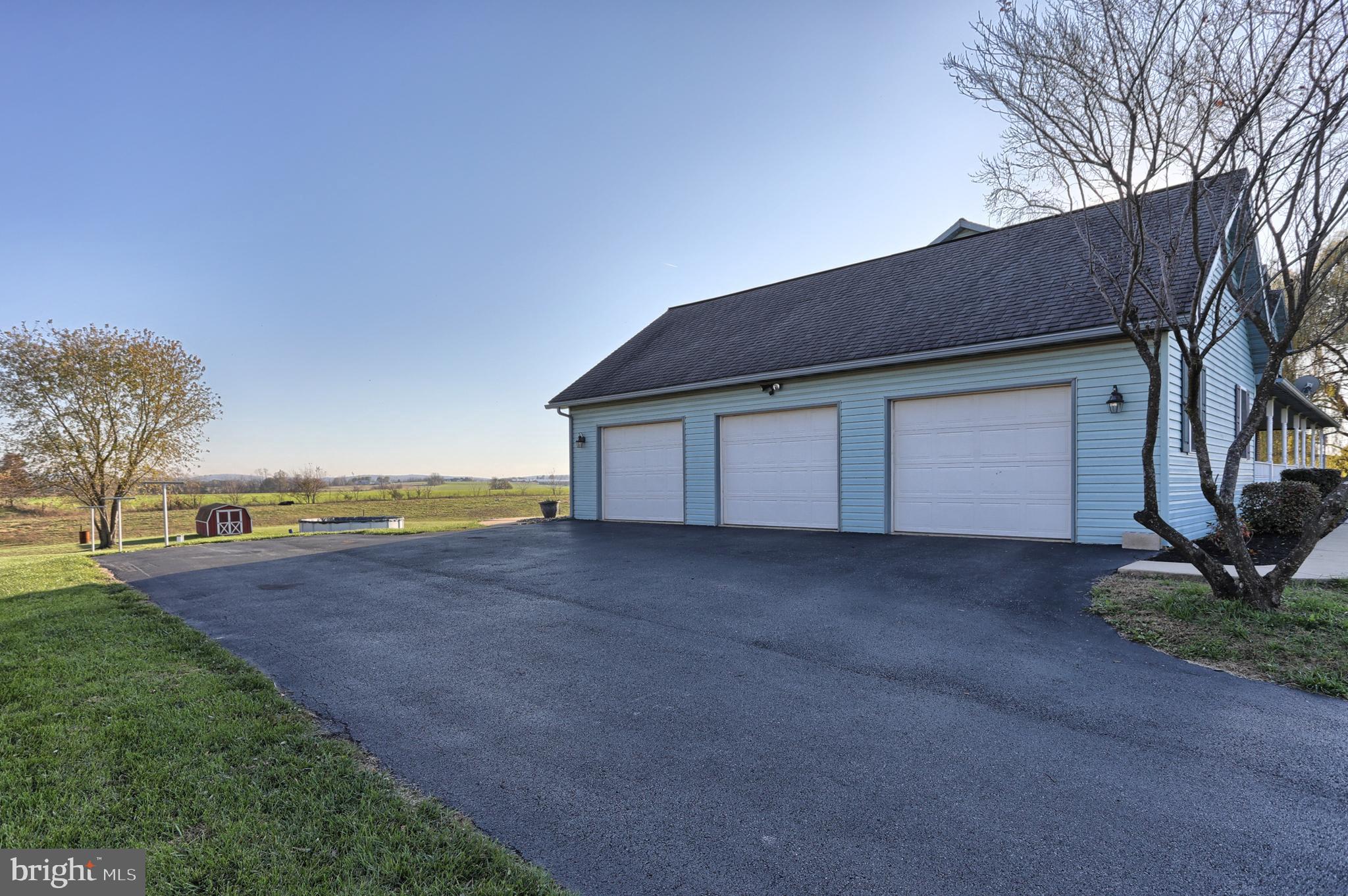 128 Krall Road Myerstown, PA 17067 - Photo 3 of 49 Gallery Image 3
