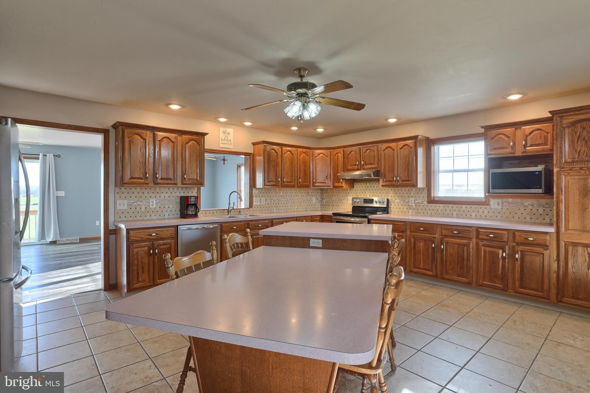 128 Krall Road Myerstown, PA 17067 - Photo 6 of 49 Gallery Image 6