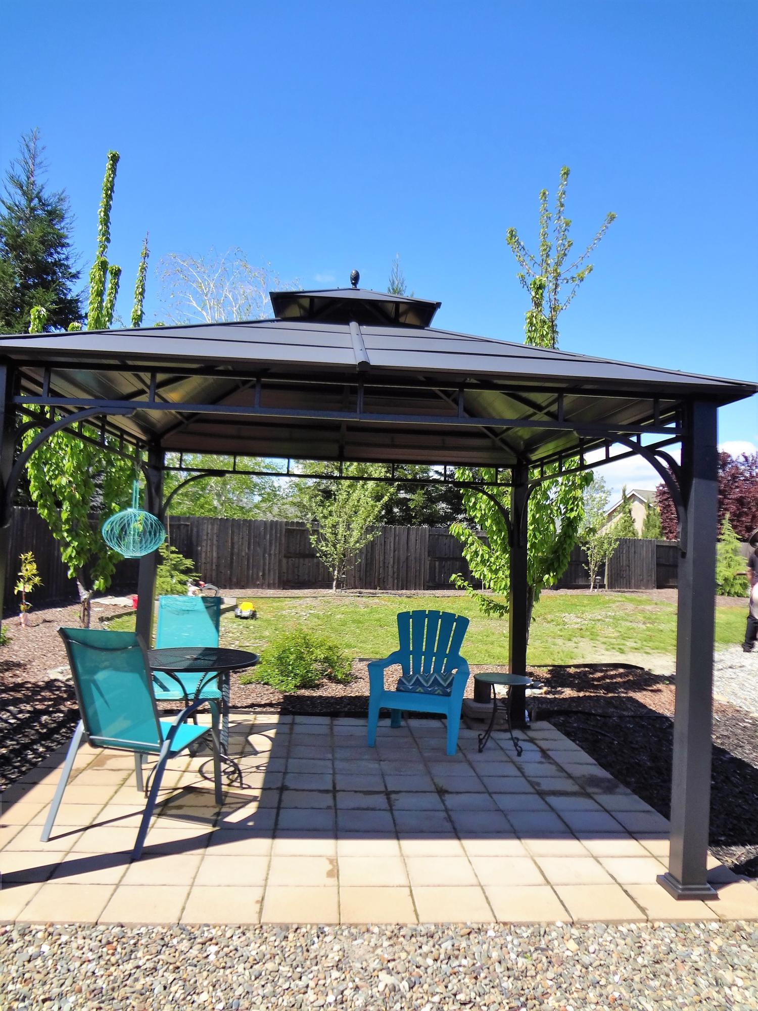 7759 Pit Road Redding, CA 96001 - Photo 34 of 47 a view of an outdoor sitting space