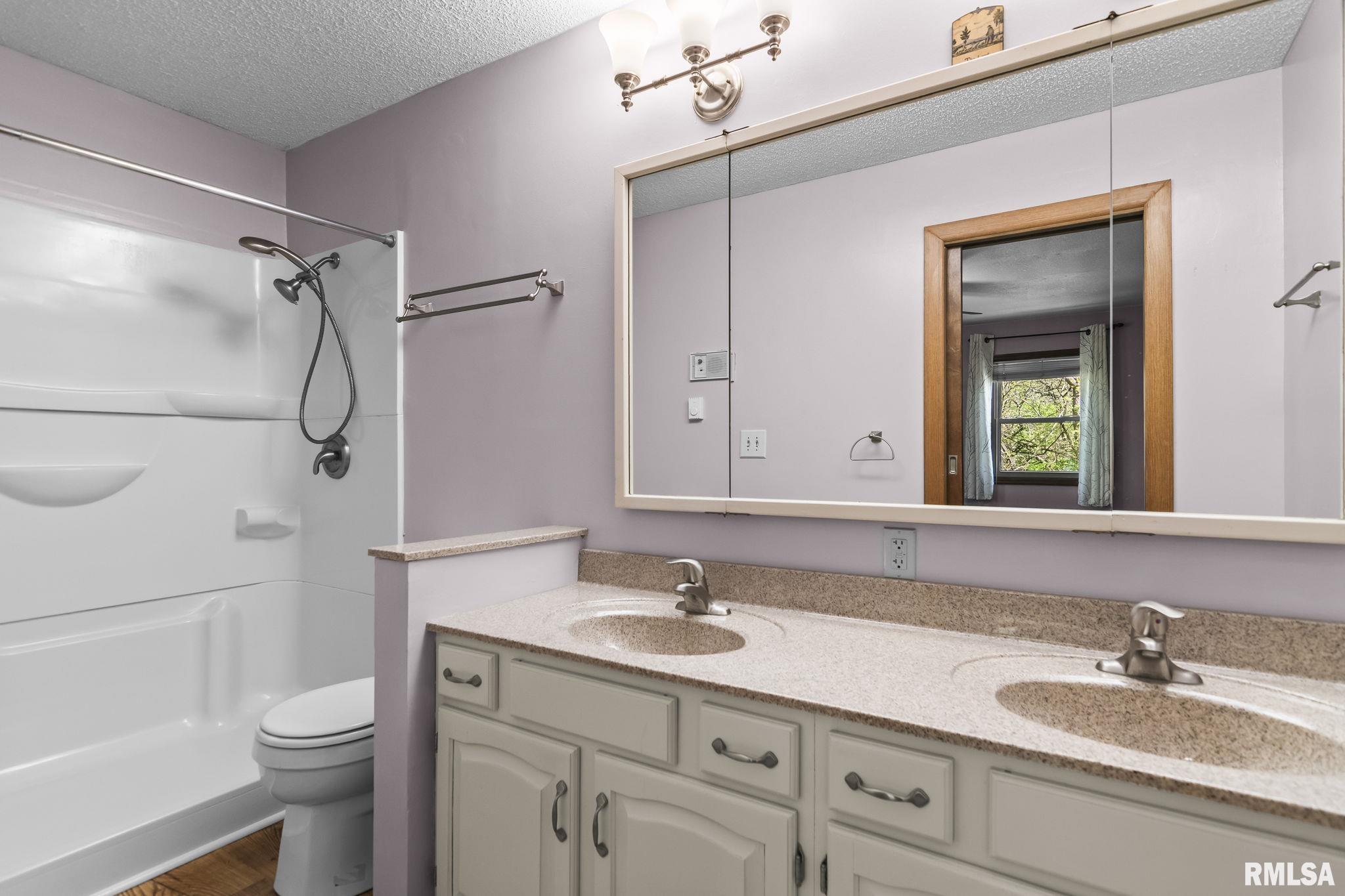 5764 Altmans Road Pleasant Plains, IL 62677 - Photo 22 of 56