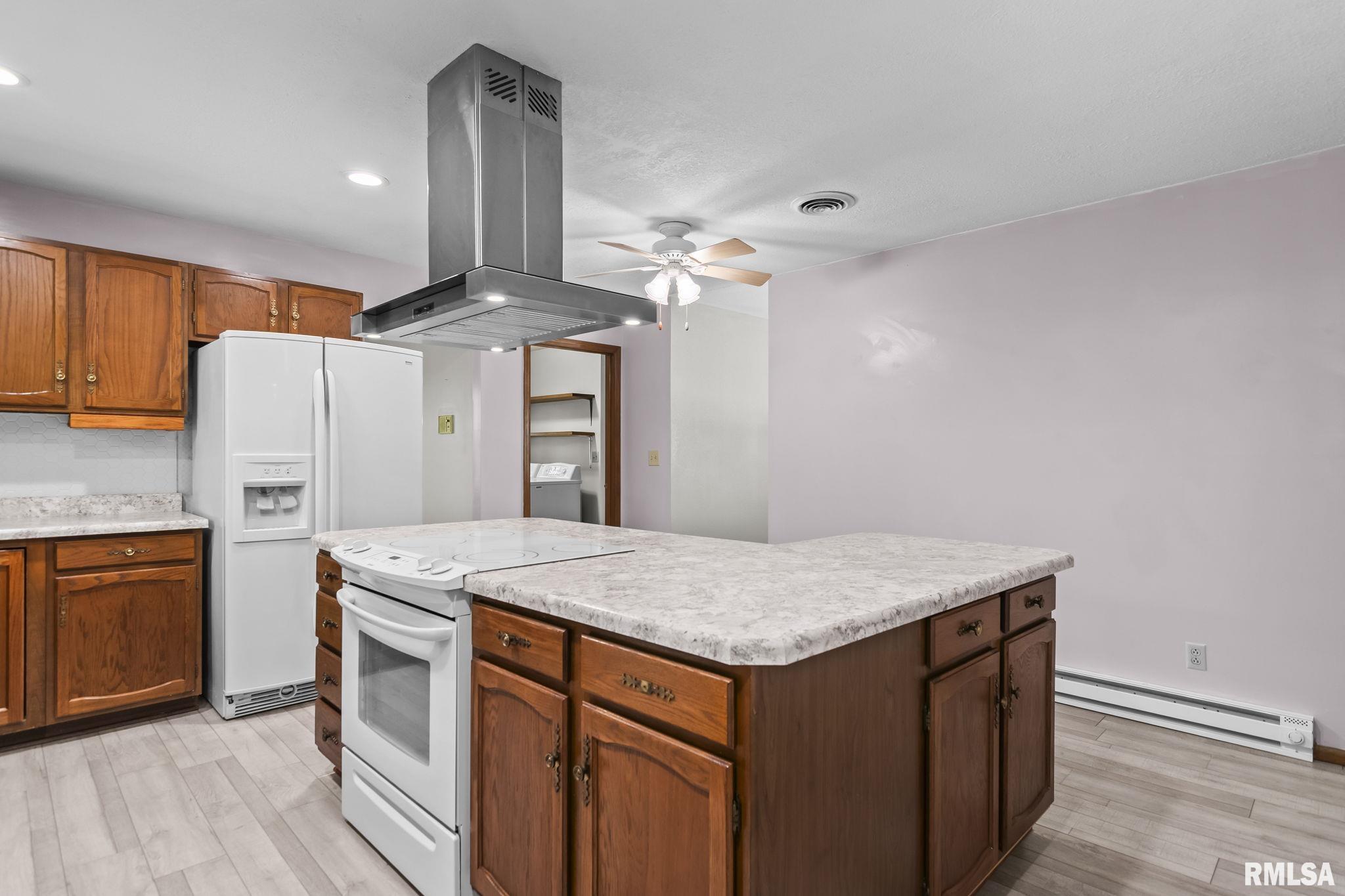 5764 Altmans Road Pleasant Plains, IL 62677 - Photo 10 of 56