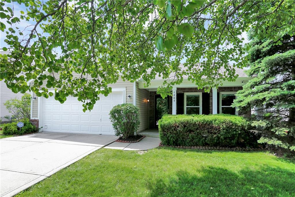 1205 Silver Ridge Lane Brownsburg, IN 46112 - Photo 2 of 36 Gallery Image 2