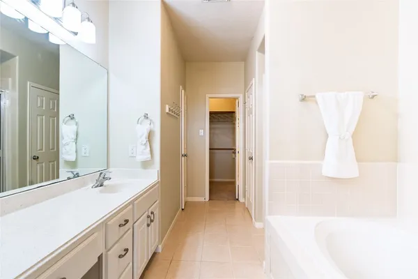 $2,400 | 4611 Arbor Lane, Pasadena, TX 77505