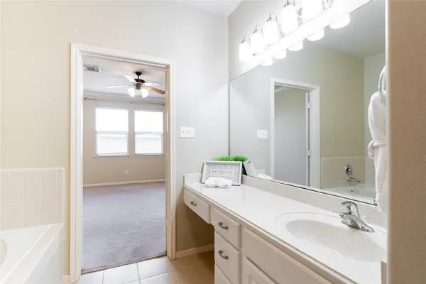 $2,400 | 4611 Arbor Lane, Pasadena, TX 77505