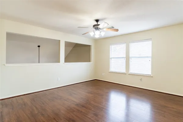 $2,400 | 4611 Arbor Lane, Pasadena, TX 77505