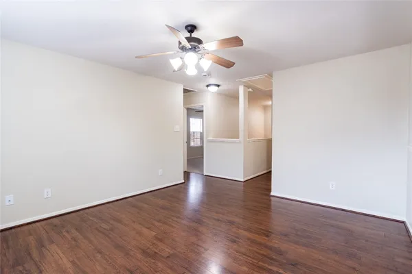 $2,400 | 4611 Arbor Lane, Pasadena, TX 77505