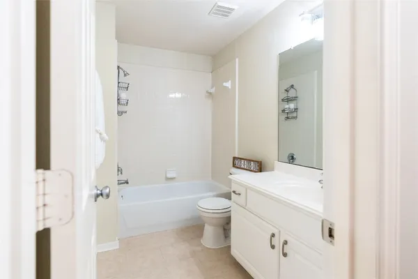 $2,400 | 4611 Arbor Lane, Pasadena, TX 77505