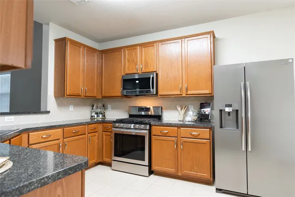 $2,400 | 4611 Arbor Lane, Pasadena, TX 77505