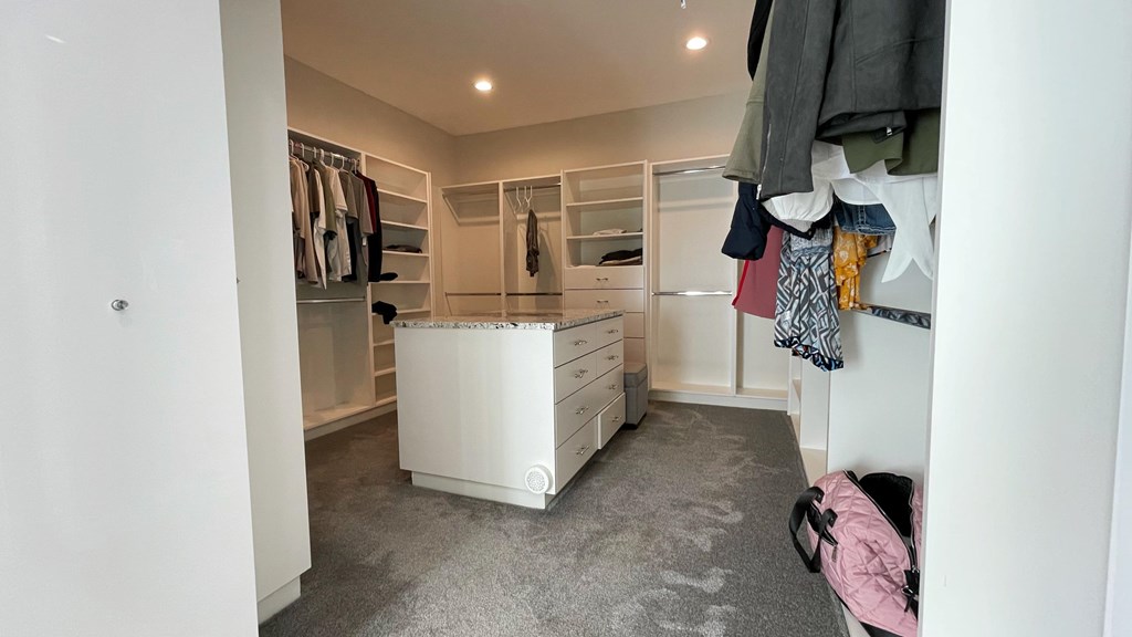 780 Gloucester Lane Thousand Oaks, CA 91362 - Photo 15 of 32 a kitchen with a refrigerator and a stove
