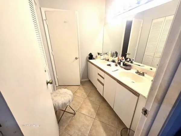 $2,180 | 12185 Royal Palm Boulevard, Coral Springs, FL 33065