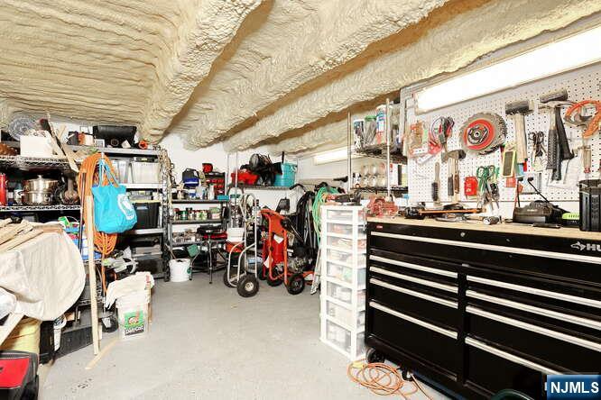 164 Deerhaven Road Mahwah, NJ 07430 - Photo 37 of 42