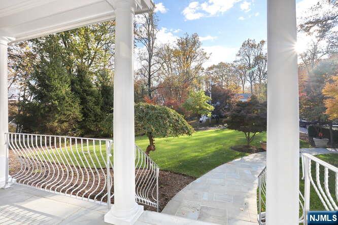 164 Deerhaven Road Mahwah, NJ 07430 - Photo 5 of 42