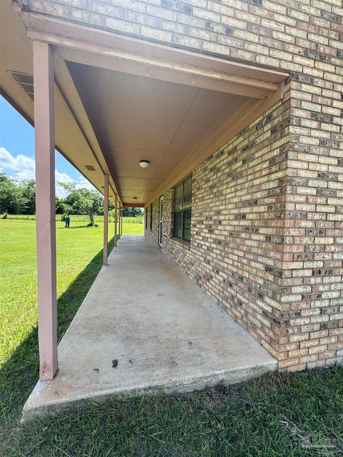 3060 Oakshade Road Century, FL 32535 - Photo 4 of 20