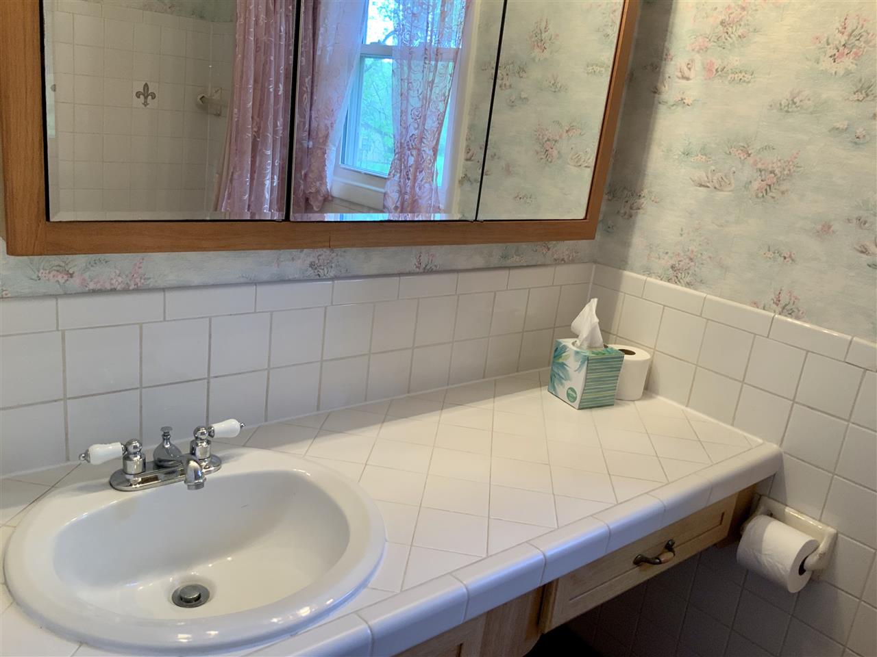 6322 Kelly Road Flushing, MI 48433 - Photo 18 of 31 50012291-17.JPG