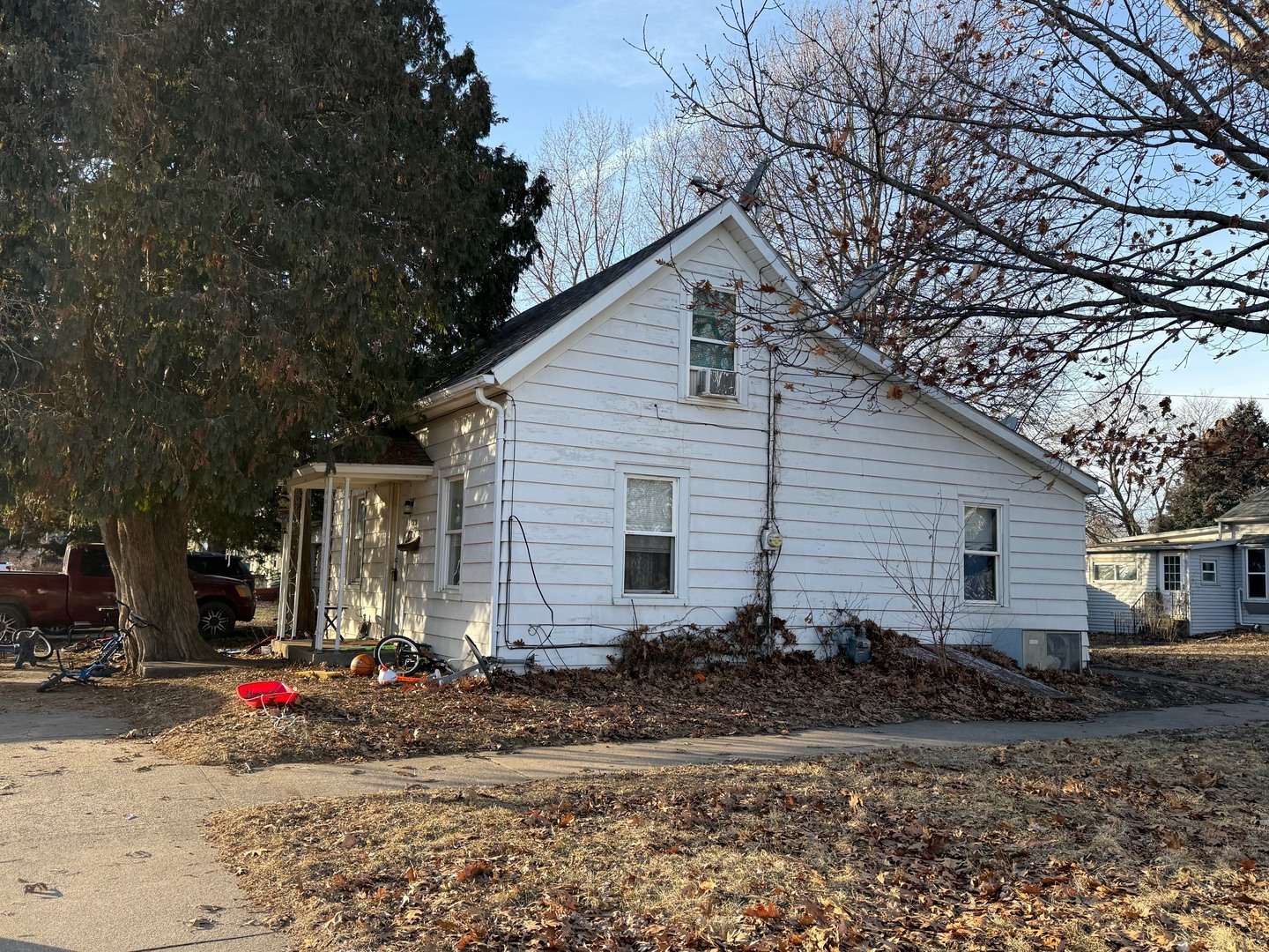 213 Northeast 4th Street Aledo, IL 61231 - Photo 2 of 10