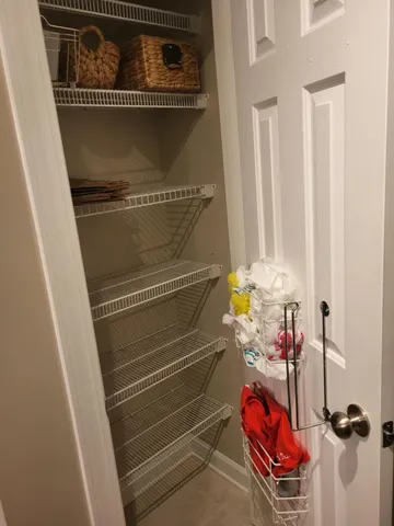 $2,400 | 407 South Elgin Court, Charleston, SC 29414