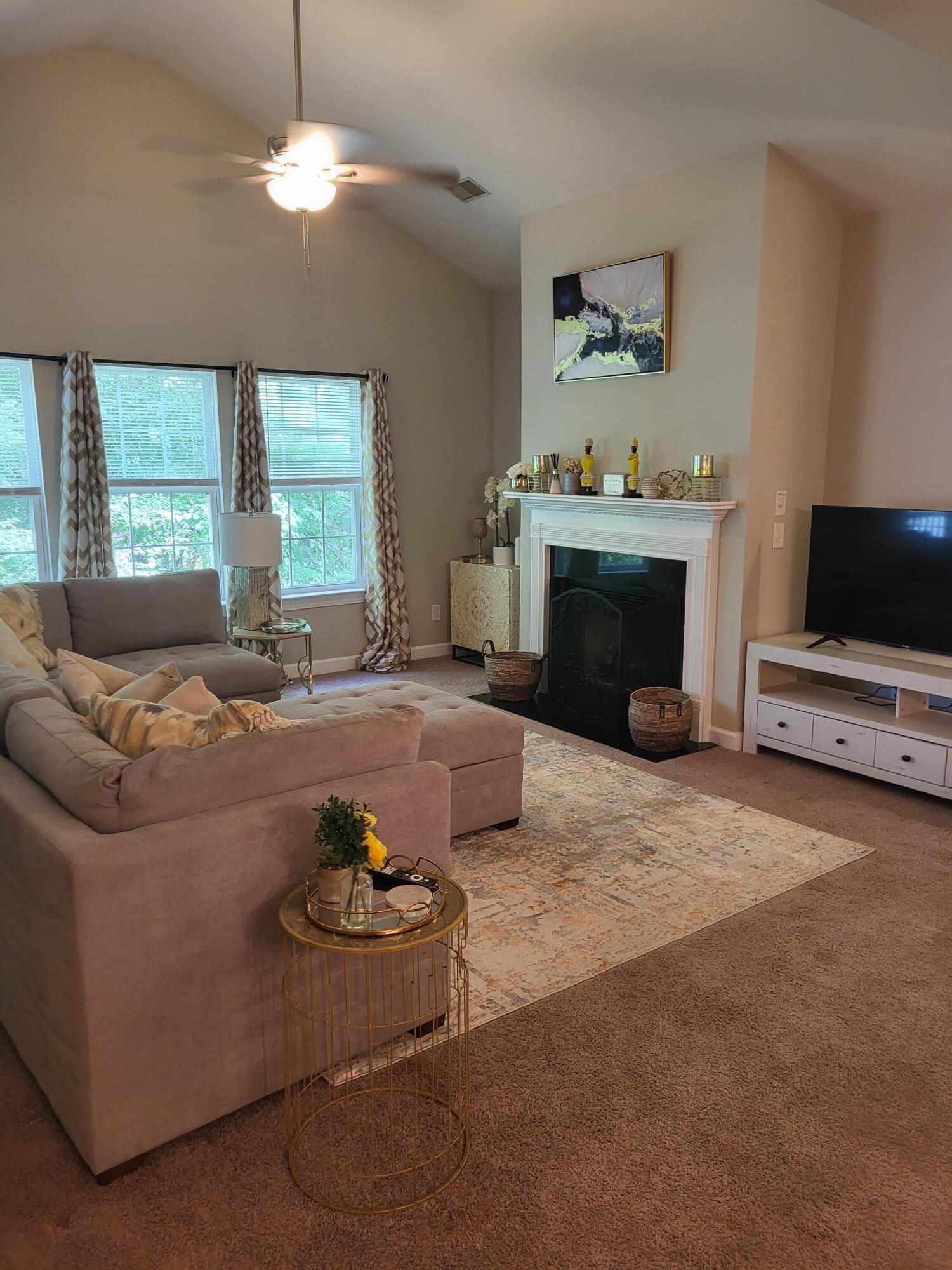 407 South Elgin Court Charleston, SC 29414 - Photo 15 of 41 20240613_143353