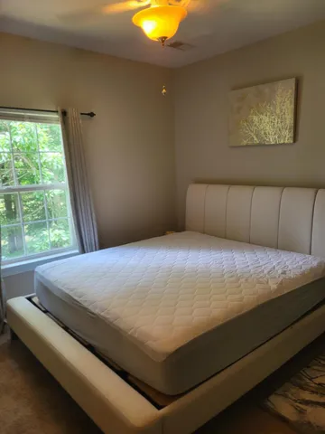 $2,400 | 407 South Elgin Court, Charleston, SC 29414