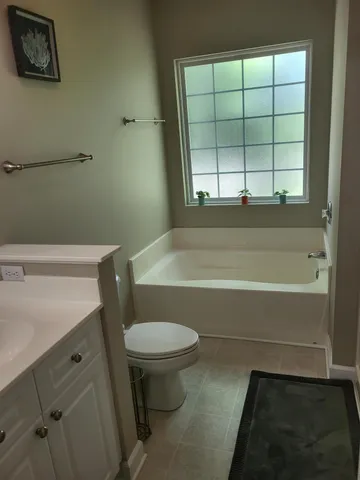 $2,400 | 407 South Elgin Court, Charleston, SC 29414