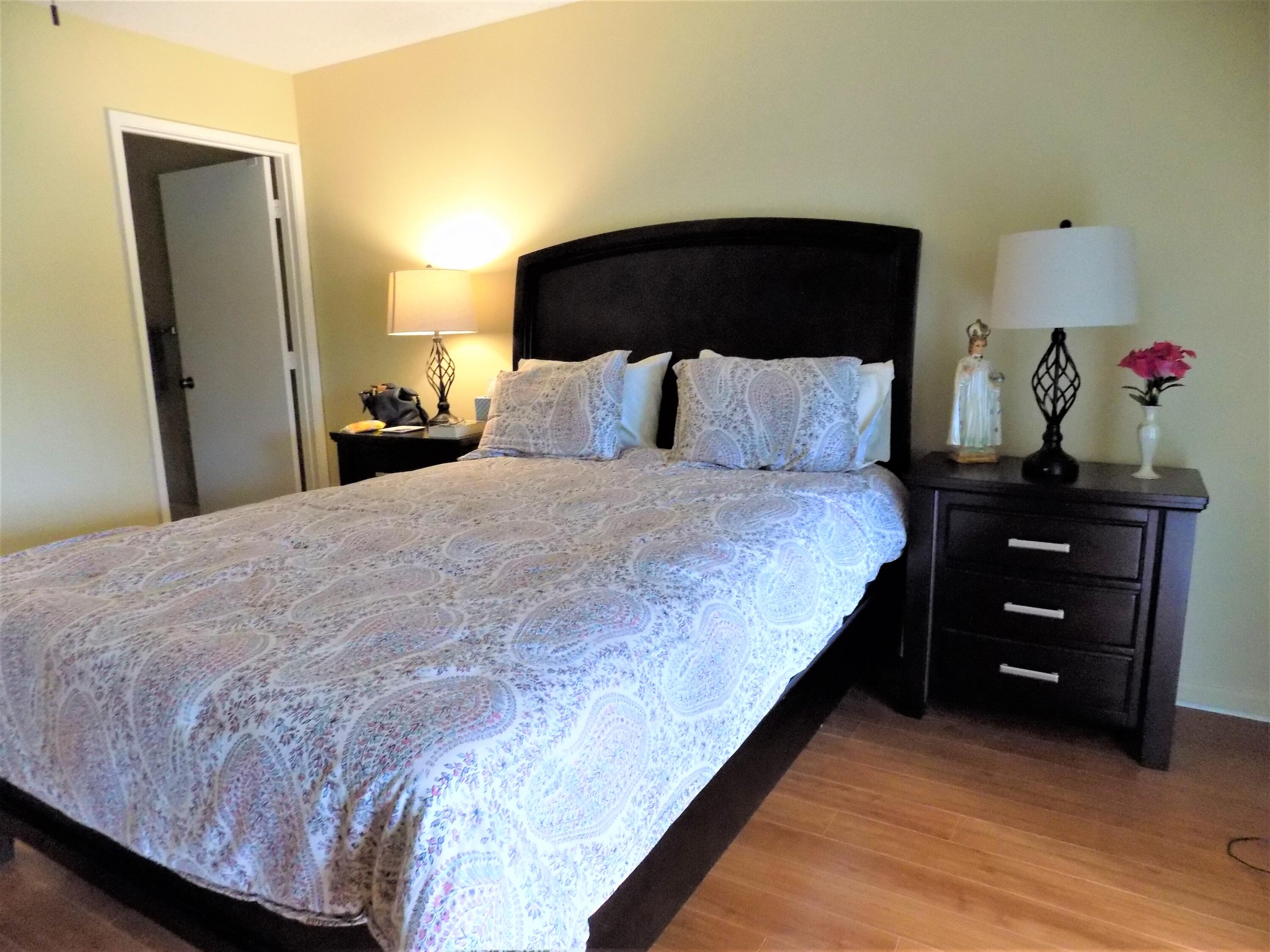 8059 Hiddenview Terrace Boca Raton, FL 33496 - Photo 19 of 39 MSTR BEDRM1