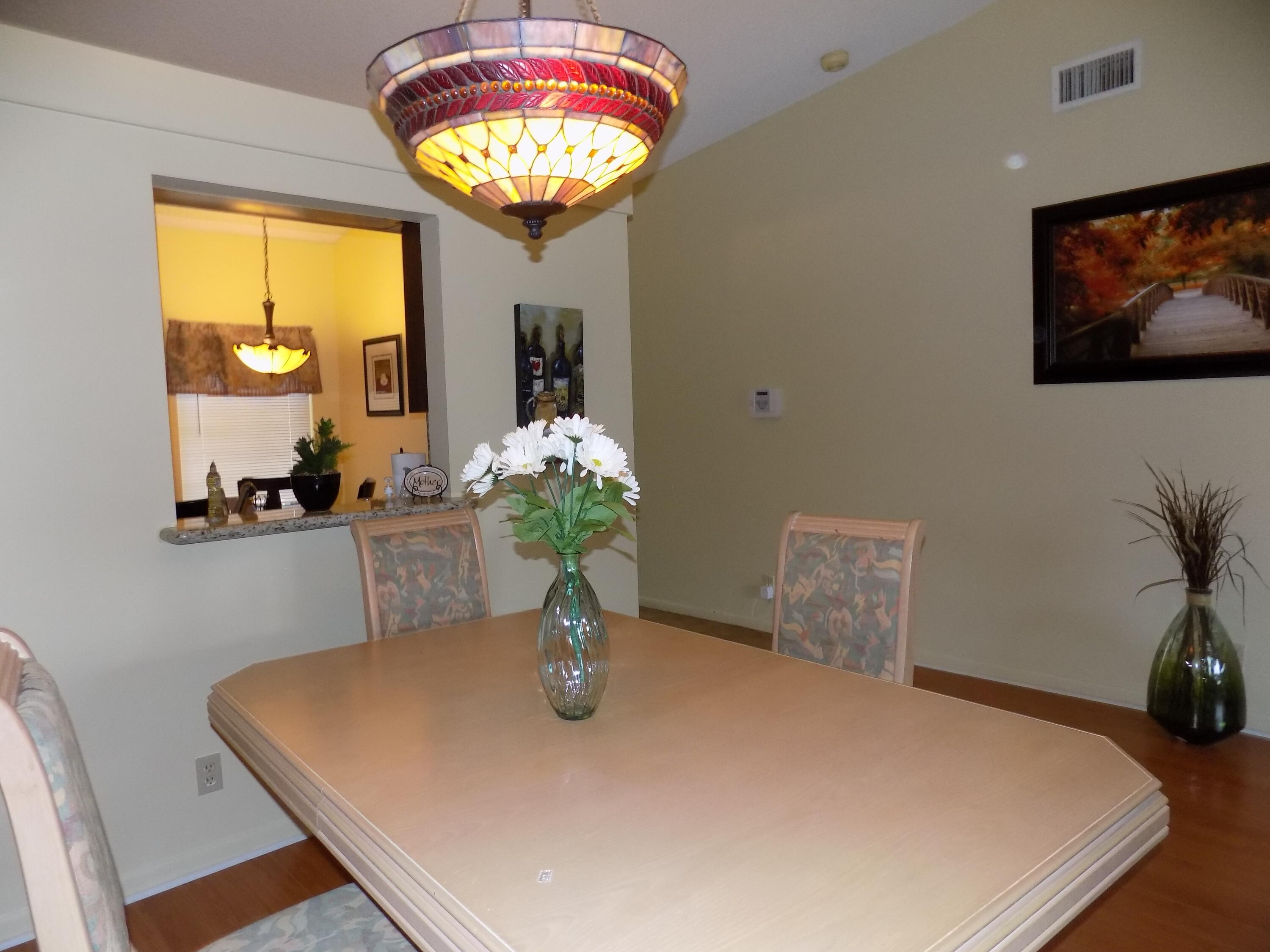 8059 Hiddenview Terrace Boca Raton, FL 33496 - Photo 6 of 39 DINING AREA