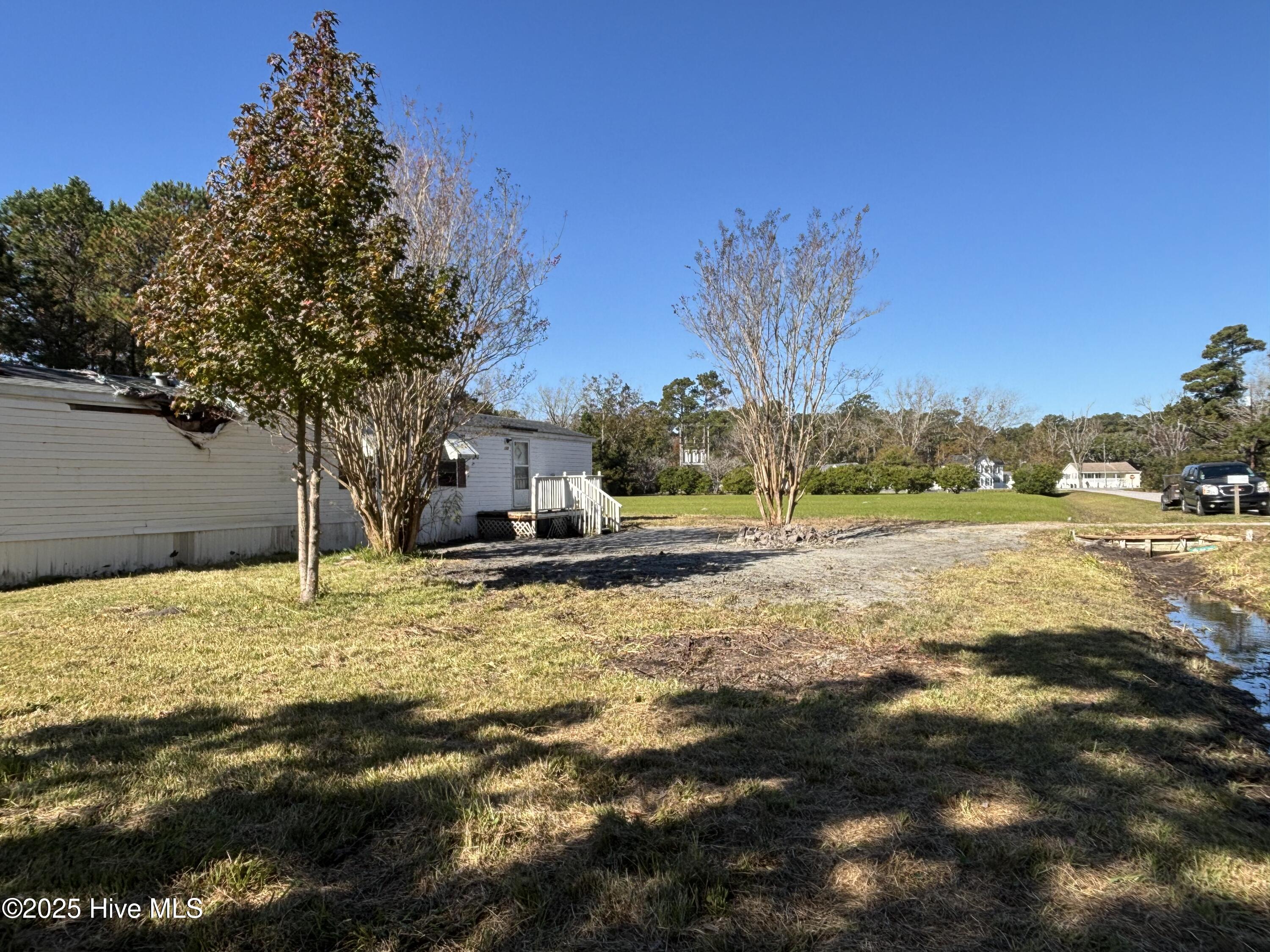 138 Old Nassau Road Smyrna, NC 28579 - Photo 2 of 14 IMG_3743