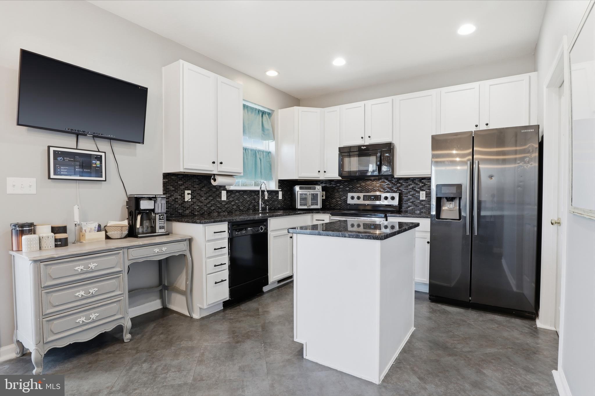 348 Cape Climb York, PA 17408 - Photo 4 of 29 a kitchen with a refrigerator stove and sink