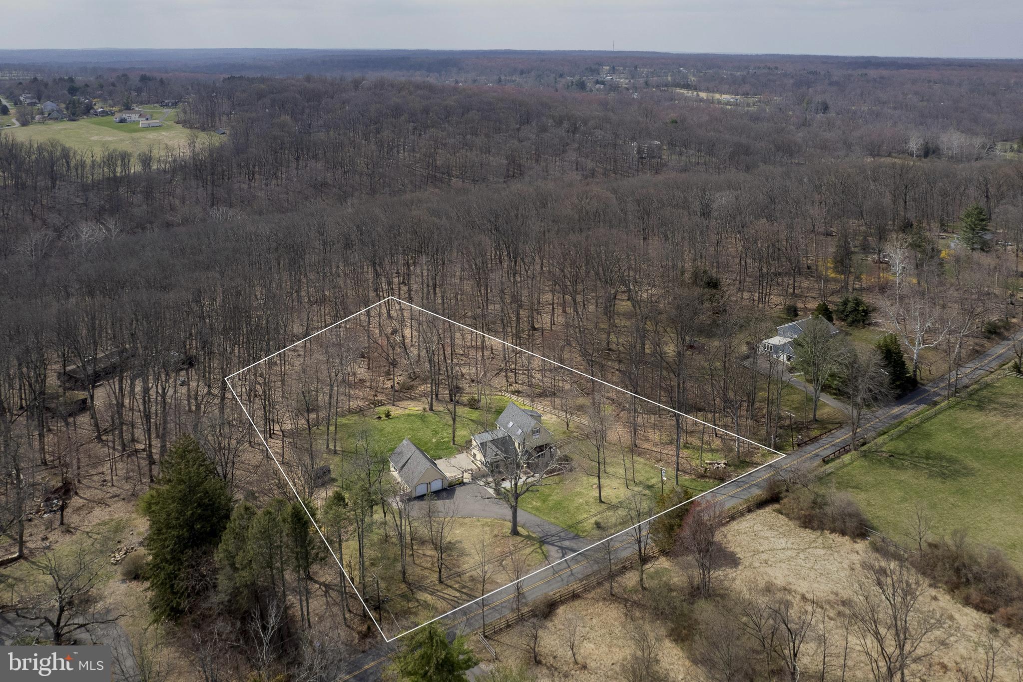 298 Hopewell Amwell Road Hopewell, NJ 08525 - Photo 5 of 51 a view of a backyard