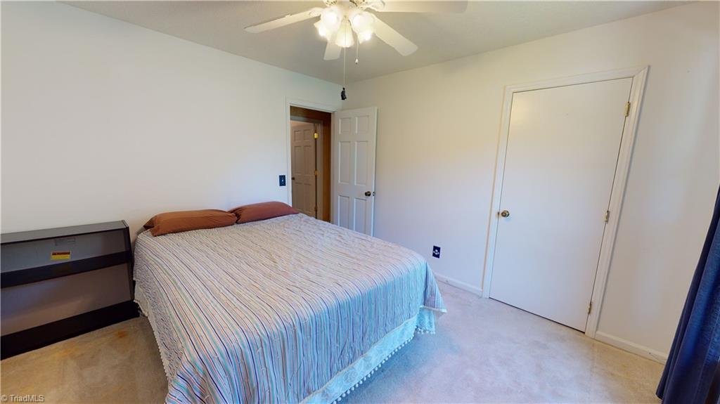 112 Applegate Road Kernersville, NC 27284 - Photo 3 of 23 Gallery Image 3