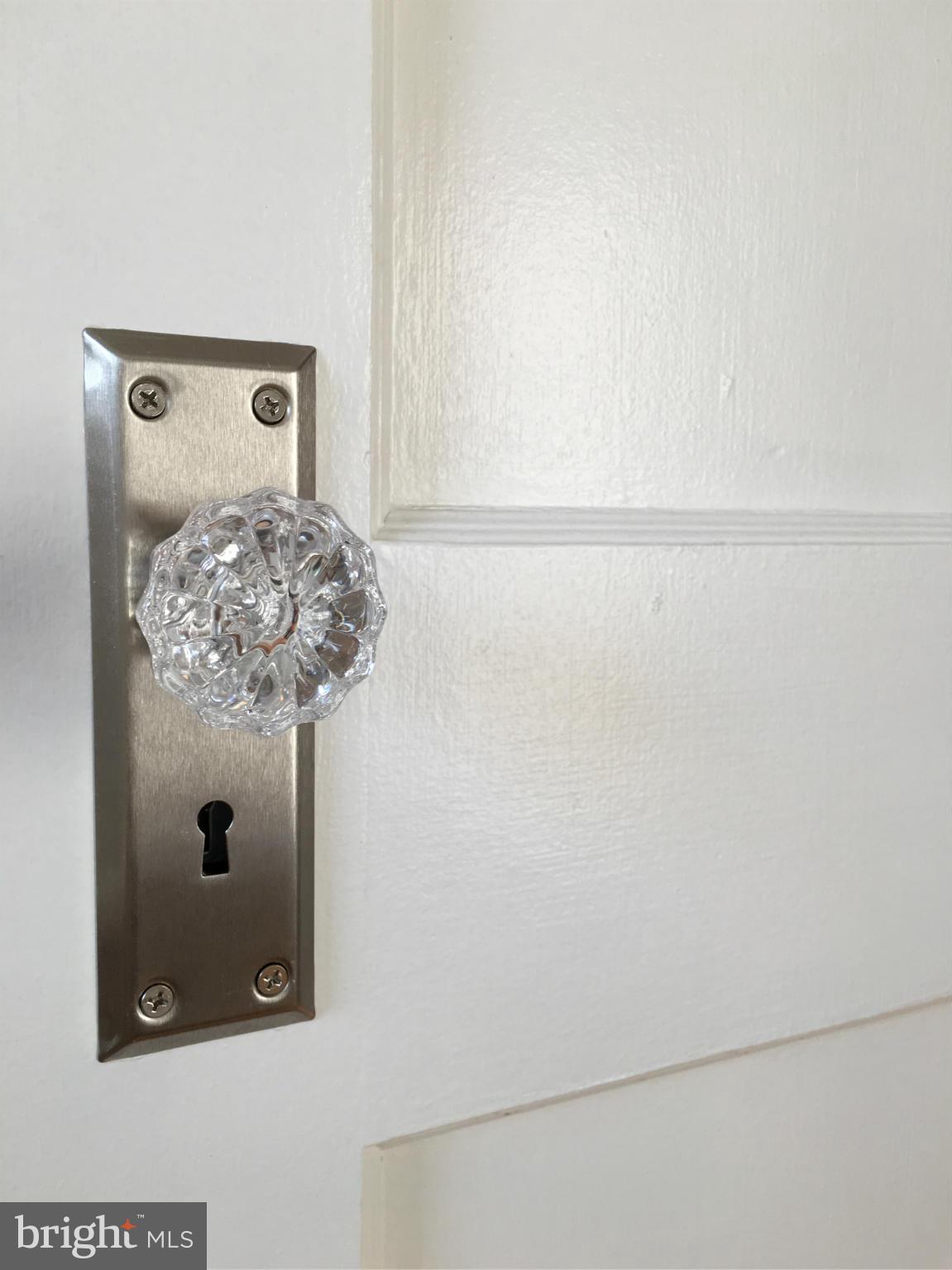 1211 Harwall Road Baltimore, MD 21207 - Photo 16 of 25 Beautiful Glass Door Knobs