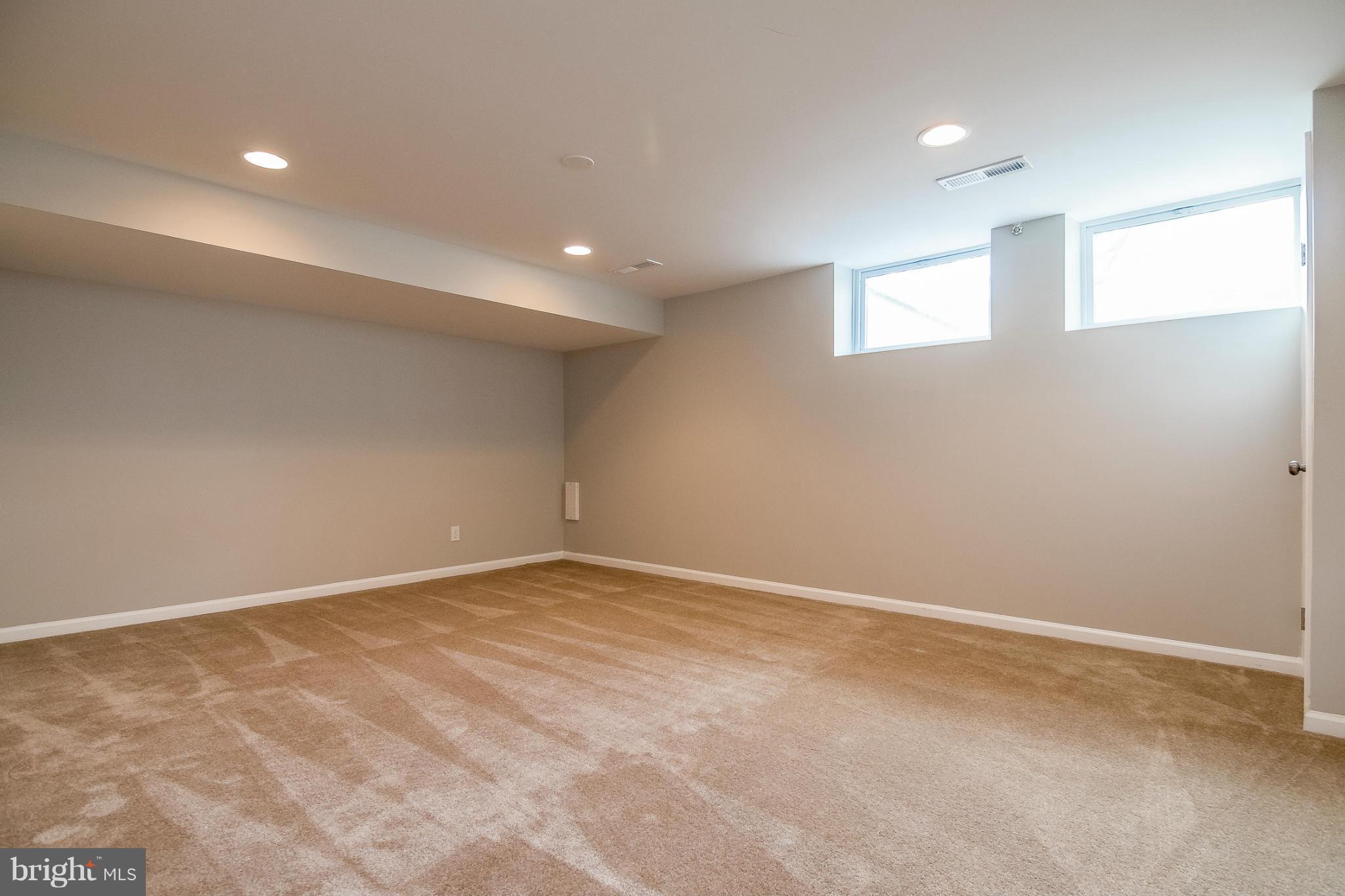 1211 Harwall Road Baltimore, MD 21207 - Photo 21 of 25 Family Room