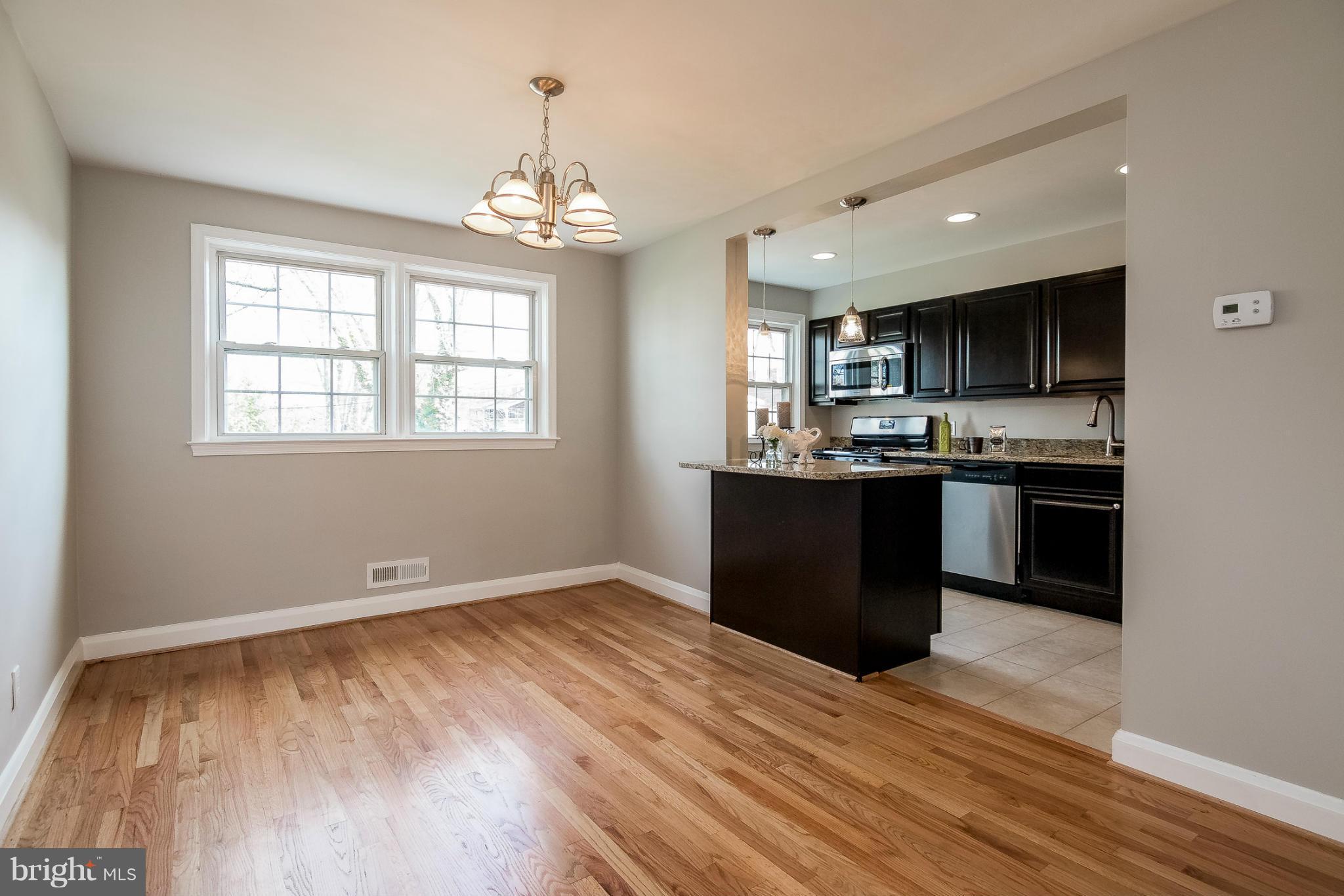 1211 Harwall Road Baltimore, MD 21207 - Photo 6 of 25 Dining Room
