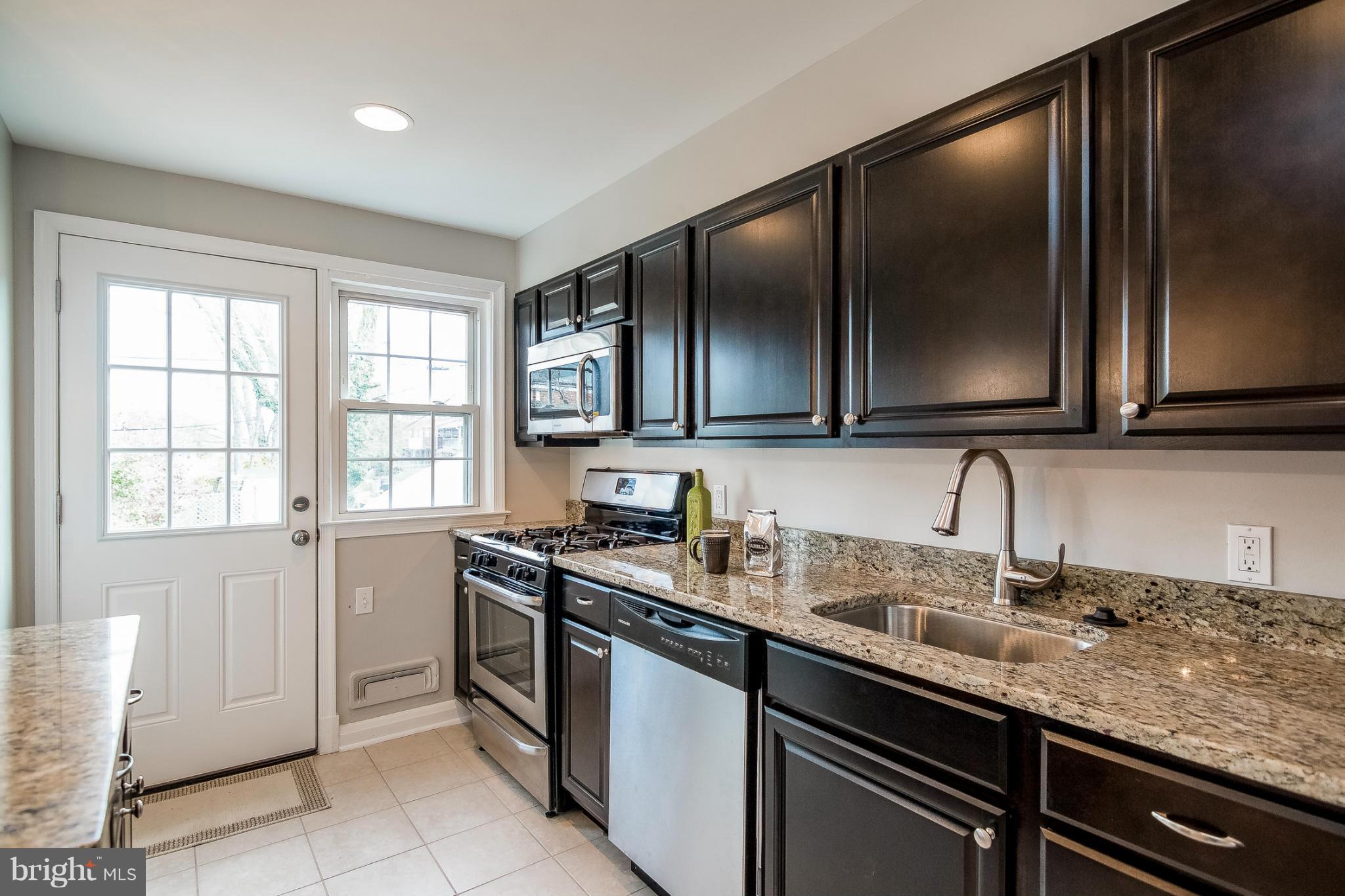1211 Harwall Road Baltimore, MD 21207 - Photo 9 of 25 Kitchen