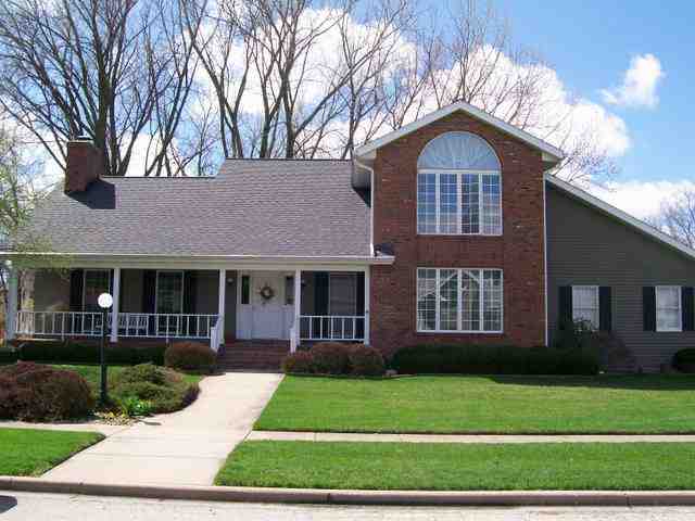1004 Tottenham Court Washington, IL 61571 - Photo 1 of 15 Gallery Image 1