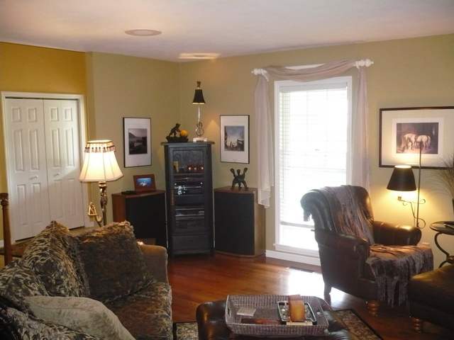 1004 Tottenham Court Washington, IL 61571 - Photo 3 of 15 Gallery Image 3
