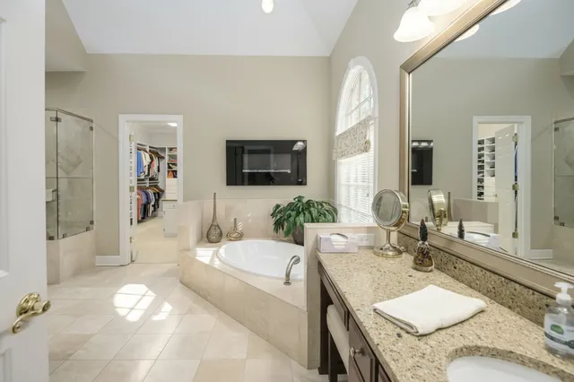 $1,400,000 | 162 W Road, Wartrace, TN 37183