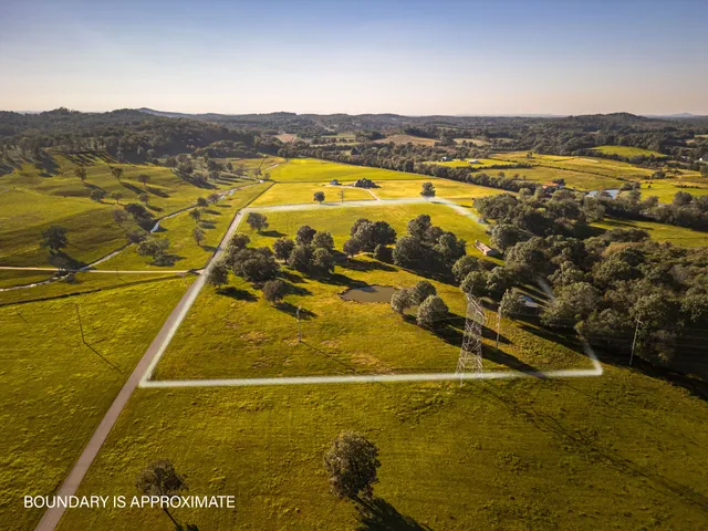 $1,400,000 | 162 W Road, Wartrace, TN 37183